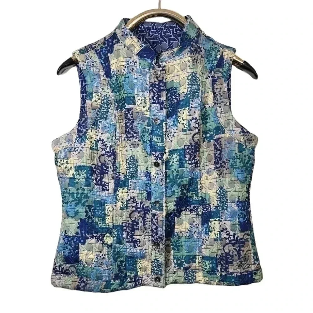 Vintage Reversible Quilted lightweight vest. Size Large